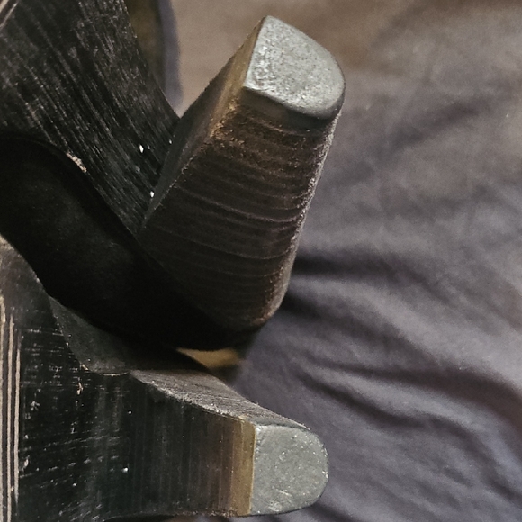 Studded Black Knee-High Boots - Picture 7 of 8